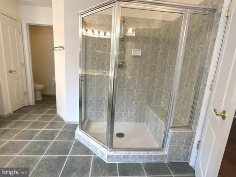 Bath - 7615 Mcweadon Ln, Springfield, VA 22150 photo 6 of 12