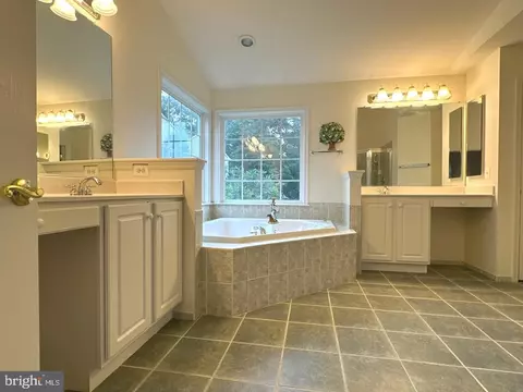 Bath - 7615 Mcweadon Ln, Springfield, VA 22150 photo 3 of 12