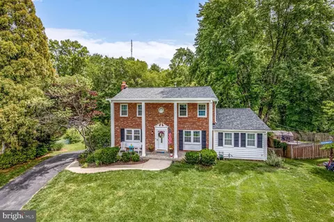 7611 Kingsbury Rd, Alexandria, VA 22315