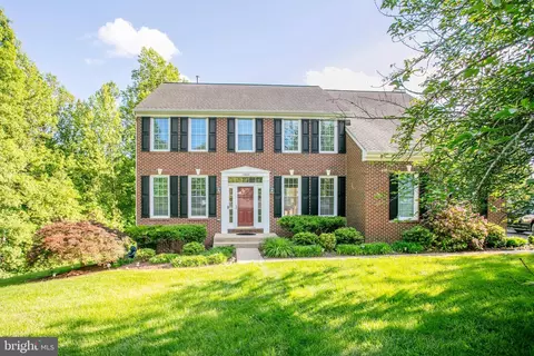 14800 Green Post Ct, Centreville, VA 20121