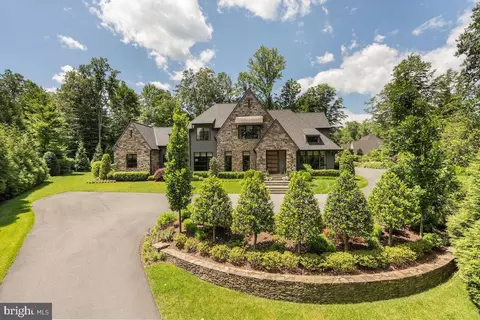 6727 Lucy Ln, Mclean, VA 22101