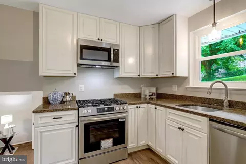 7507 Mendota Pl, Springfield, VA 22150 photo 14