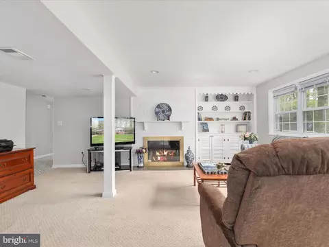 5226 Easton Dr, Springfield, VA 22151 photo 19