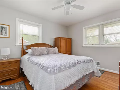 5226 Easton Dr, Springfield, VA 22151 photo 11
