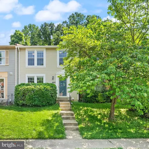 5527 Inverness Woods Ct, Fairfax, VA 22032