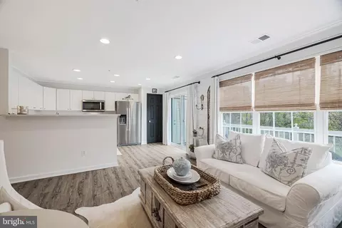 1885 Crescent Park Dr, Reston, VA 20190 photo 19