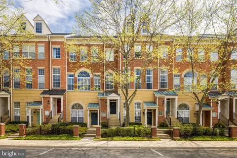 1885 Crescent Park Dr, Reston, VA 20190 photo 52