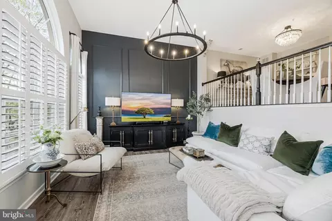 1885 Crescent Park Dr, Reston, VA 20190 photo 9