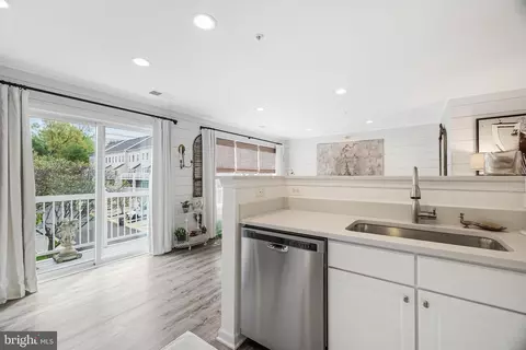 1885 Crescent Park Dr, Reston, VA 20190 photo 31