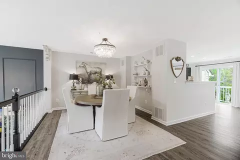 1885 Crescent Park Dr, Reston, VA 20190 photo 8