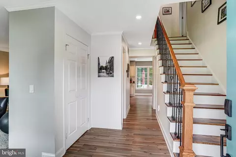 7812 Blue Jasmine Ct, Springfield, VA 22153 photo 5