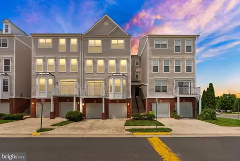2506 Einstein St #259, Herndon, VA 20171 photo 2