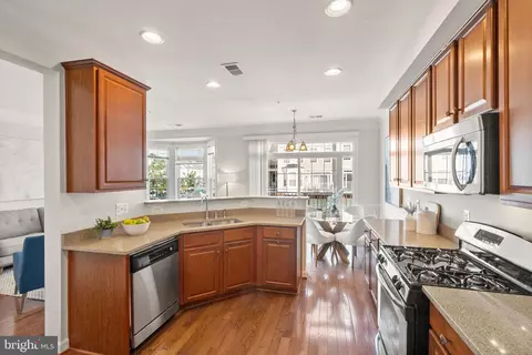 2506 Einstein St #259, Herndon, VA 20171 photo 18
