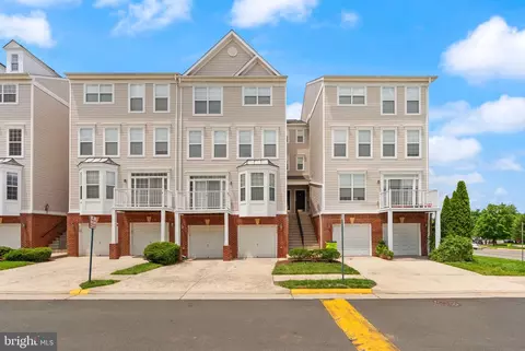 2506 Einstein St #259, Herndon, VA 20171