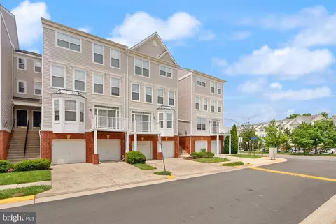 2506 Einstein St #259, Herndon, VA 20171 photo 3
