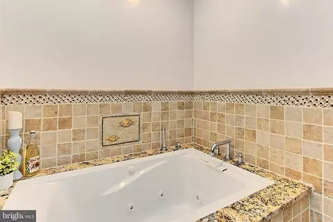 Bath - 5000 Terrell St, Annandale, VA 22003 photo 2 of 5