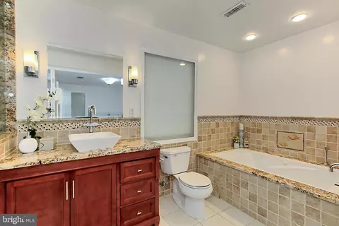 Bath - 5000 Terrell St, Annandale, VA 22003 photo 1 of 5
