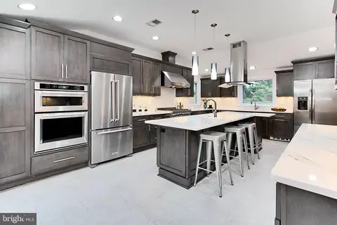 Kitchen - 5000 Terrell St, Annandale, VA 22003 photo 3 of 7