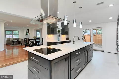 Kitchen - 5000 Terrell St, Annandale, VA 22003 photo 6 of 7