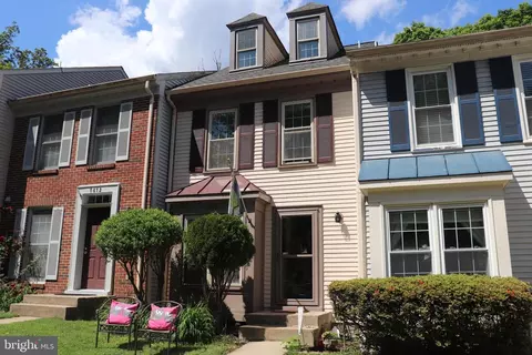 7670 Northern Oaks Ct, Springfield, VA 22153