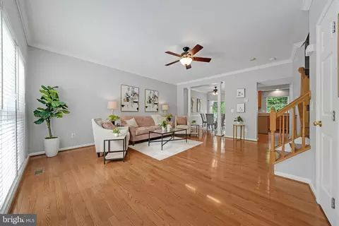 5948 Edgehill Ct, Alexandria, VA 22303