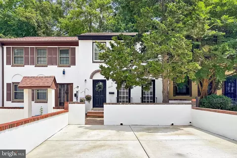 2929 Espana Ct, Fairfax, VA 22031