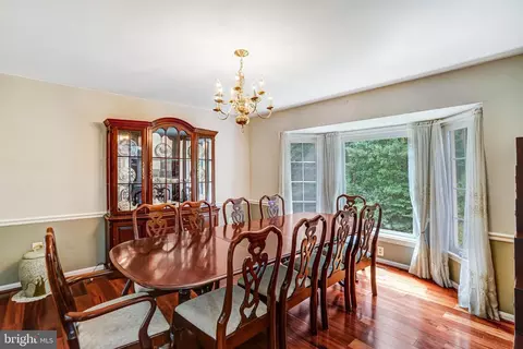 7832 Valleyfield Dr, Springfield, VA 22153 photo 6