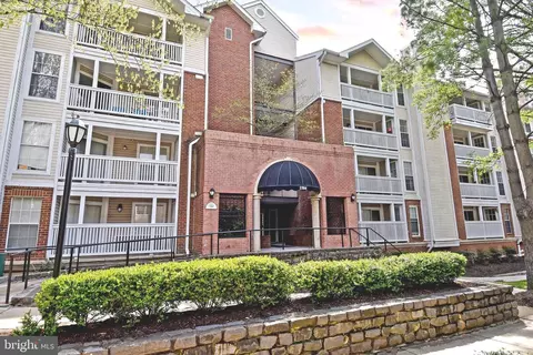 1504 Lincoln Way #204, Mclean, VA 22102