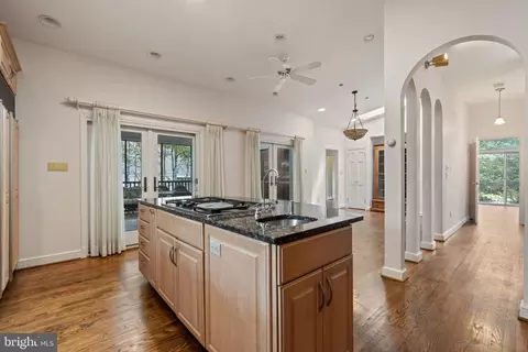 6802 Nesbitt Pl, Mclean, VA 22101 photo 15