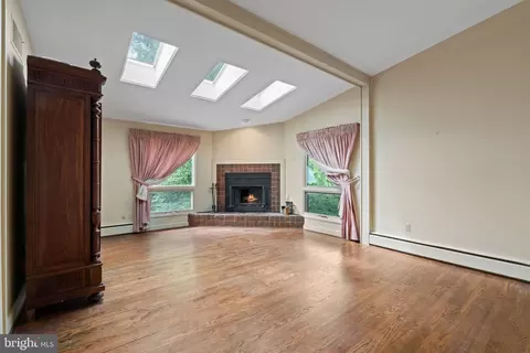 6802 Nesbitt Pl, Mclean, VA 22101 photo 17