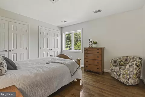 Bedroom - 1016 Bellview Rd, Mclean, VA 22102 photo 6 of 11