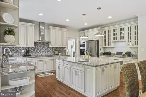 Kitchen - 1016 Bellview Rd, Mclean, VA 22102 photo 4 of 6