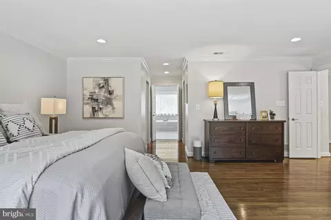 Bedroom - 1016 Bellview Rd, Mclean, VA 22102 photo 3 of 11