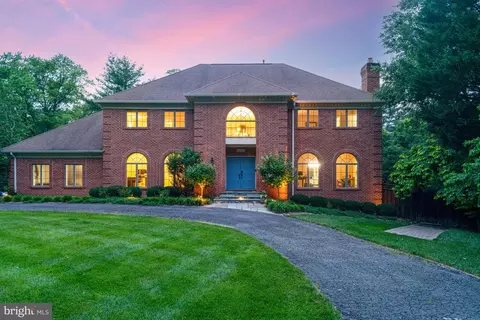 Exterior - 1016 Bellview Rd, Mclean, VA 22102 photo 16 of 43