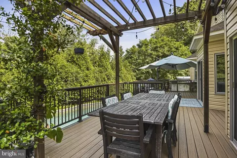 Exterior - 1016 Bellview Rd, Mclean, VA 22102 photo 13 of 43