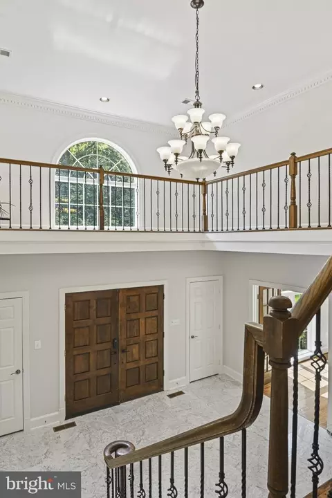 Entry Way - 1016 Bellview Rd, Mclean, VA 22102 photo 6 of 9