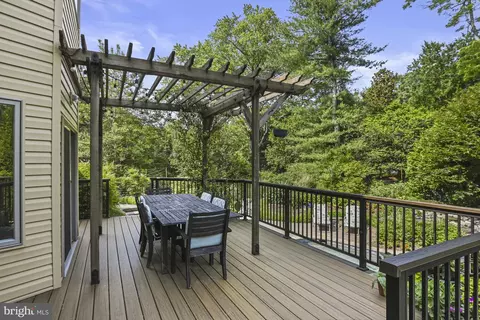 Exterior - 1016 Bellview Rd, Mclean, VA 22102 photo 11 of 43