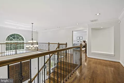 Entry Way - 1016 Bellview Rd, Mclean, VA 22102 photo 7 of 9