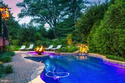 Exterior - 1016 Bellview Rd, Mclean, VA 22102 photo 24 of 43