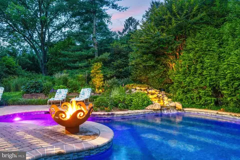 Exterior - 1016 Bellview Rd, Mclean, VA 22102 photo 20 of 43