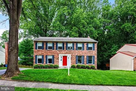 3378 Monarch Ln, Annandale, VA 22003