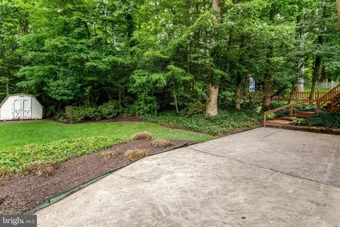 Exterior - 8706 Fox Ridge Rd, Springfield, VA 22152 photo 5 of 16