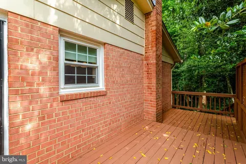 Exterior - 8706 Fox Ridge Rd, Springfield, VA 22152 photo 11 of 16