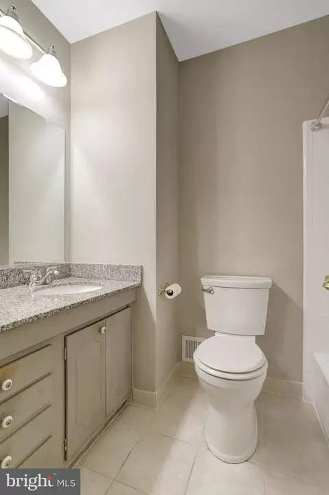 Bath - 8706 Fox Ridge Rd, Springfield, VA 22152 photo 5 of 7