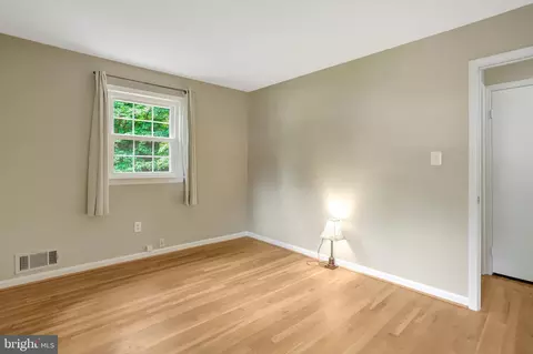 Bedroom - 8706 Fox Ridge Rd, Springfield, VA 22152 photo 6 of 14