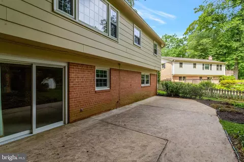 Exterior - 8706 Fox Ridge Rd, Springfield, VA 22152 photo 7 of 16