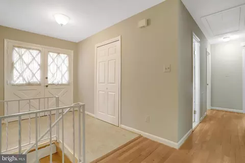 Entry Way - 8706 Fox Ridge Rd, Springfield, VA 22152 photo 1 of 4