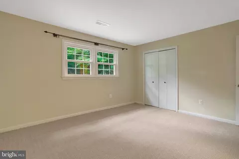Bedroom - 8706 Fox Ridge Rd, Springfield, VA 22152 photo 11 of 14