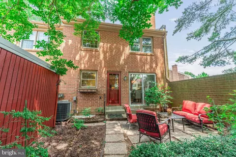 5932 Queenston St, Springfield, VA 22152 photo 11