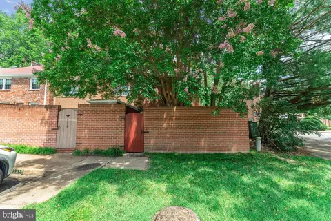 5932 Queenston St, Springfield, VA 22152 photo 12